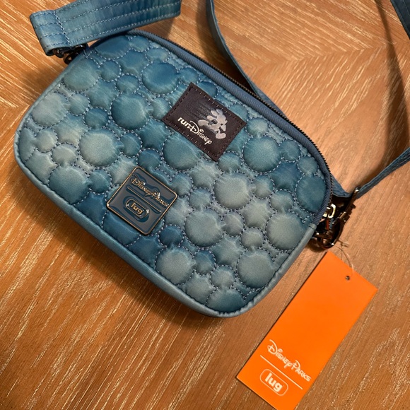RunDisney Lug crossbody new - Picture 1 of 5